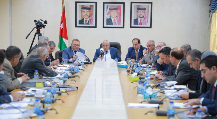 من الاجتماع