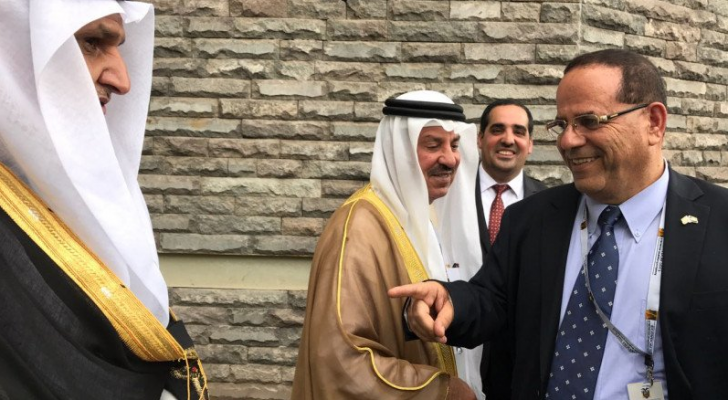 الوزير الصهيوني أيوب قرا لدى لقائه ببعض المسؤولين في الخليج - ارشيفية
