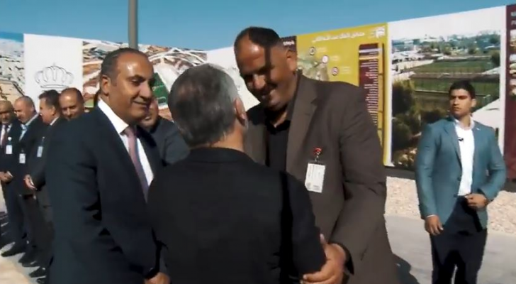 الملك يثني على أداء عمل المهندس علي مسلم