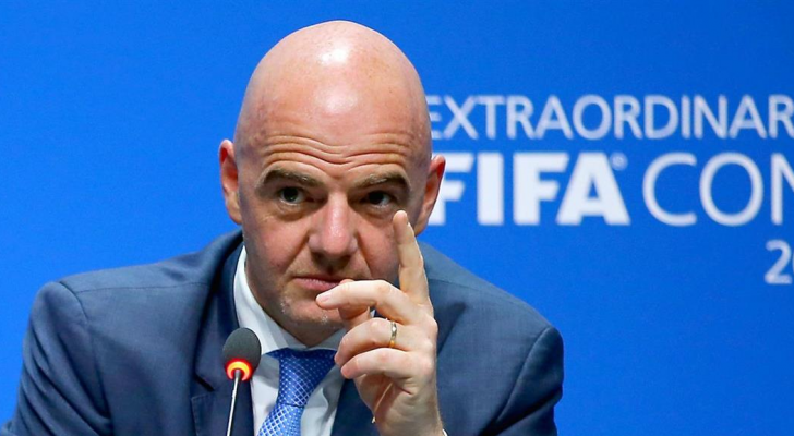 رئيس الاتحاد الدولي لكرة القدم السويسري جاني انفانينتو