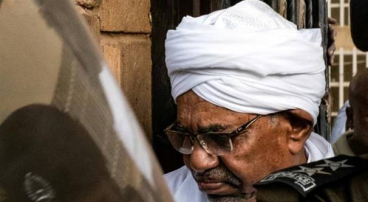السلطات السودانية تحلّ حزب البشير