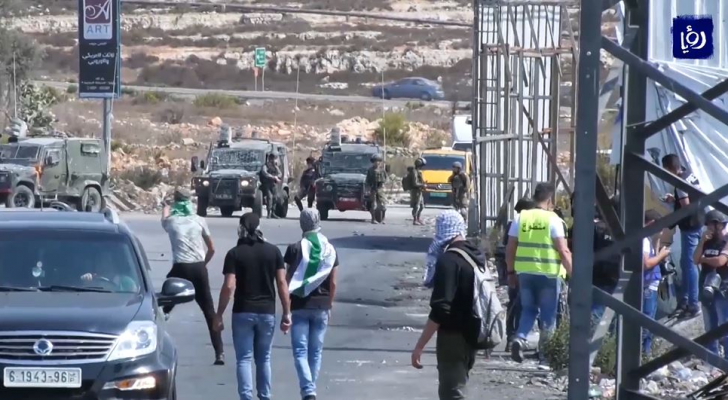 الفلسطينيون يحيون الذكرى الثانية والثلاثين للانتفاضة الأولى