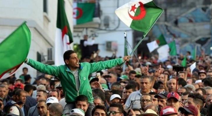 الجزائر تنتخب لاختيار الرئيس الثامن للبلاد