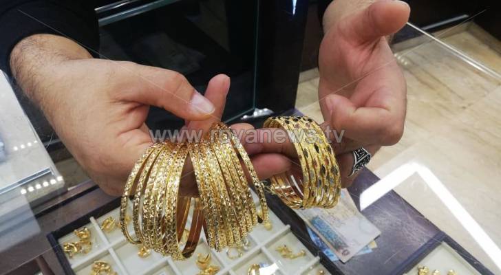 إقبال الأردنيين على الذهب ضعيف حتى في عيد الميلاد وهذه أسعاره