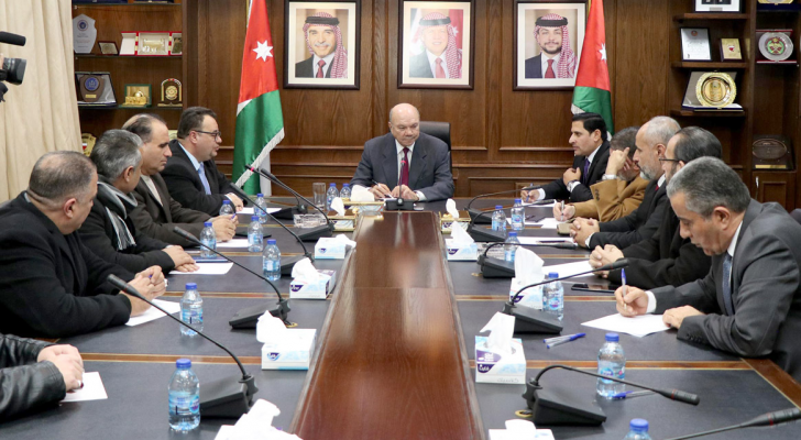 الفايز يدعوا إلى دمجها في 3 تيارات رئيسية يسار ووسط ويمين