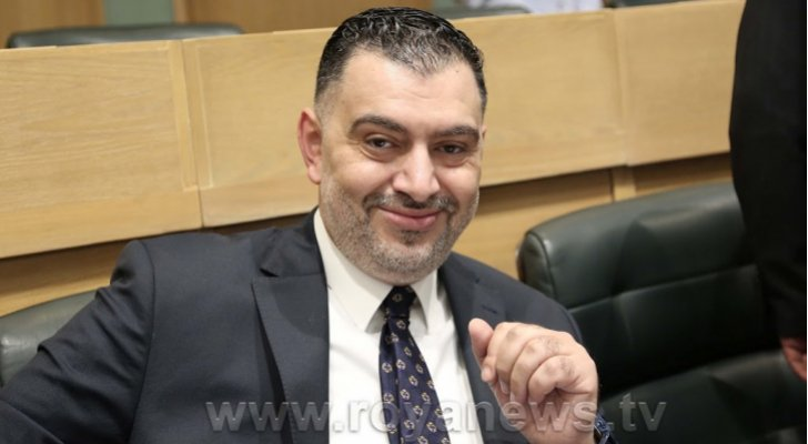 وزير العمل نضال البطاينة
