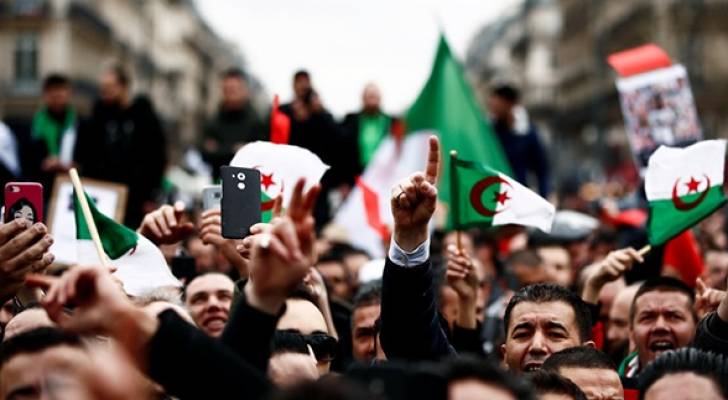 الحراك الجزائري ينظّم صفوفه من جديد