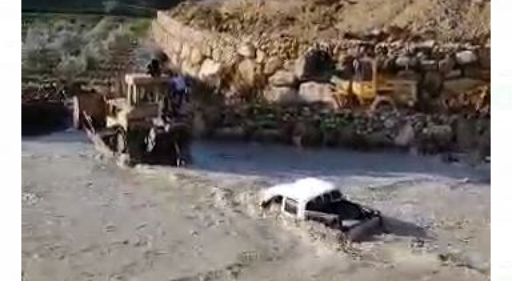 جانب من عملية الانقاذ