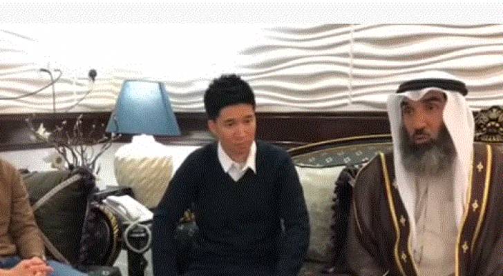 ياباني يتزوج دكتورة كويتية ويثير جدلاً كبيراً- فيديو
