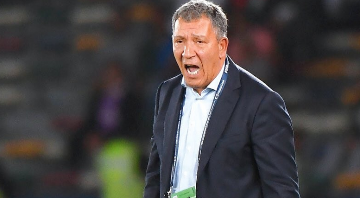 الاتحاد السعودي يقيل مدربه الهولندي تين كات
