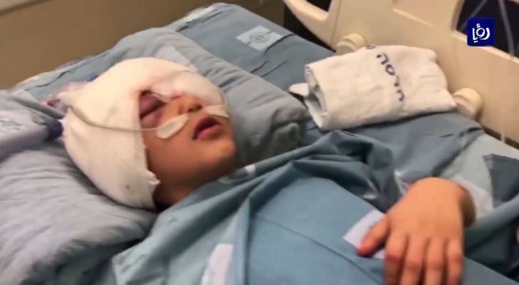 الطفل الفلسطيني مالك يصارع الموت بسبب رصاص الاحتلال (فيديو)