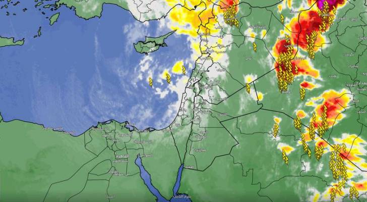 طقس العرب: بدأت الجبهة الهوائية الباردة عالية الفعالية بعبور البلاد