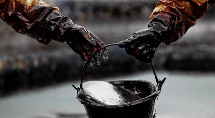 تدهور النفط الأمريكي لأدنى مستوى منذ 20 عاماً.. وسعر البرميل بـ "10,5 دينار"