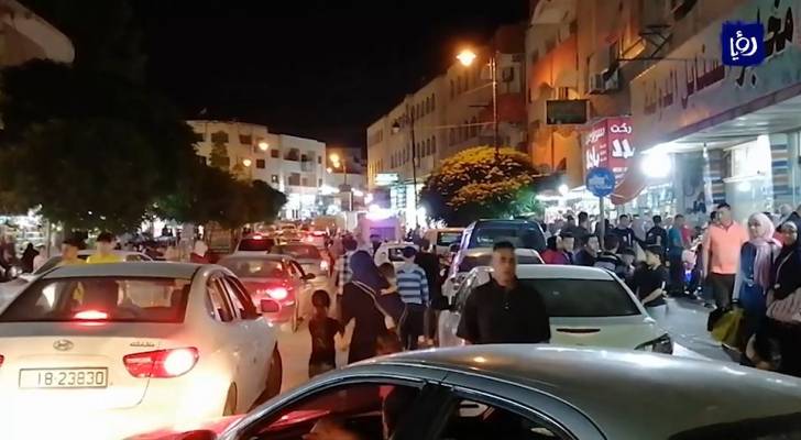 كيف كانت الأسواق قبل فرض حظر التجول في الأردن ليلة الخميس الجمعة الأخيرة من شهر رمضان ؟ .. فيديو