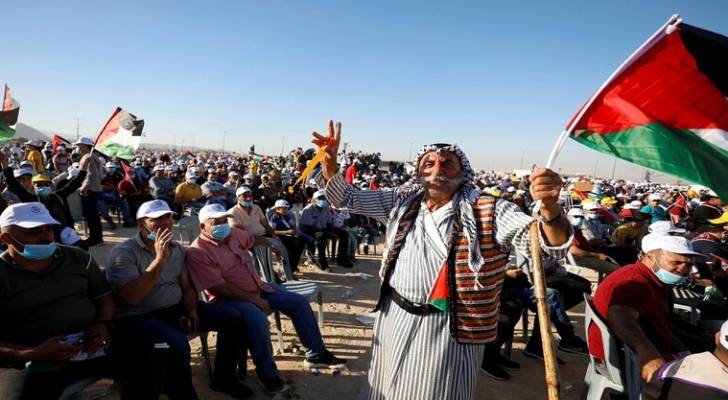 ملادينوف للفلسطيين في أريحا: لستم مستأجرين هنا.. هذا بيتكم