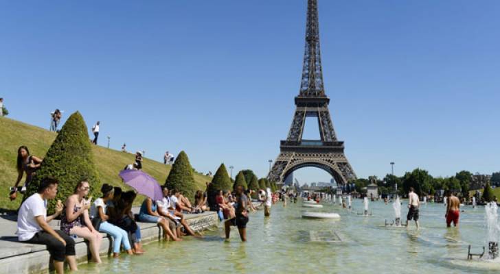 قطاع السياحة في فرنسا يسجل خسارة تقدر بين 30 و40 مليار يورو