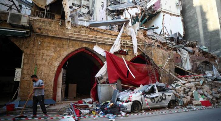 بعد شهر من انفجار المرفأ .. سكان بيروت يلملمون جراحهم ويقاومون "من أجل الحياة"