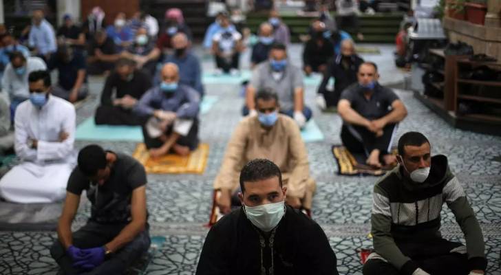 اغلاق مسجدين لعدم الالتزام بشروط السلامة العامة في الزرقاء