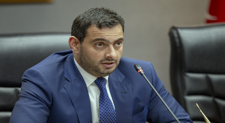 وزير الصناعة والتجارة والتموين الدكتور طارق الحموري