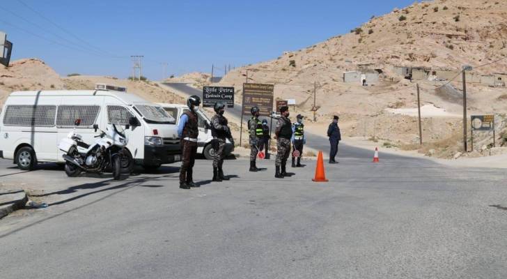 الأمن يواصل انتشاره في مختلف مناطق الأردن خلال الحظر الشامل - صور