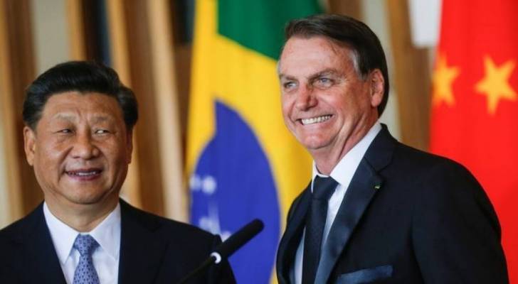 الصين مستاءة من تغريدات نشرها نجل الرئيس البرازيلي