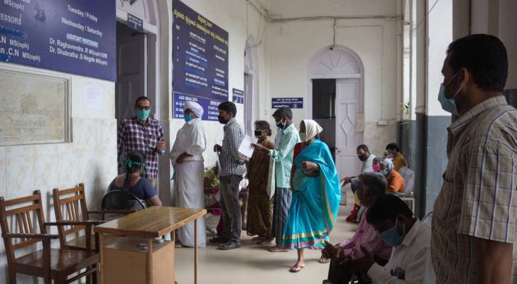 مرض غامض يضرب المئات في الهند
