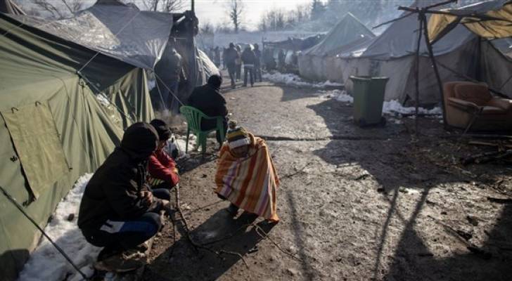 الاتحاد الأوروبي يندد بظروف "غير مقبولة" للمهاجرين في البوسنة