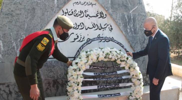 السفير العراقي يزور مقبرة الشهداء العراقيين في محافظة المفرق
