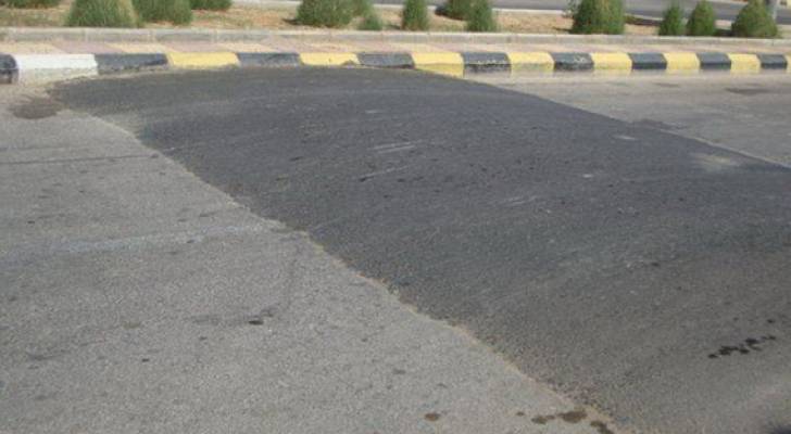الكرك.. مواطنون يشكون انتشار المطبات العشوائية في الشوارع