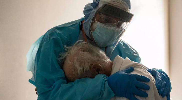 الوباء يتسارع بعد عام من إعلان أول وفاة بكورونا في الصين