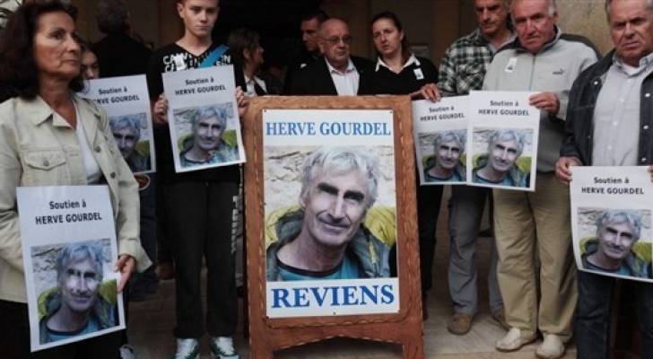 الجزائر: الإعدام للمتّهم الرئيسي بقتل سائح فرنسي