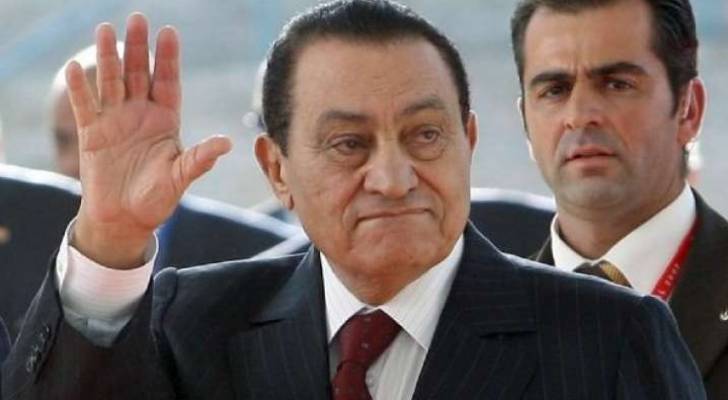 في ذكرى رحيله.. أول صورة لقبر حسني مبارك