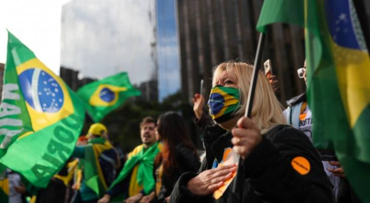 البرازيل.. ولايات تشدد القيود المرتبطة بكورونا مع تزايد الإصابات