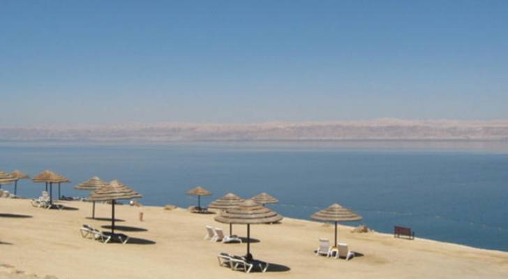 إغلاق شاطئ عمان السياحي في البحر الميت