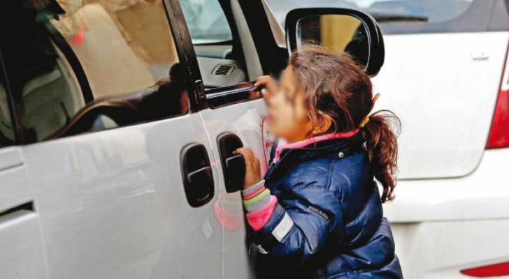 الزعبي: سيارات فارهة في عمان تستغل لاجئين للتسول