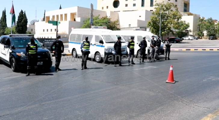 مصدر لرؤيا: الخيار الأقرب حظر شامل ٣ أيام وإغلاق المدارس