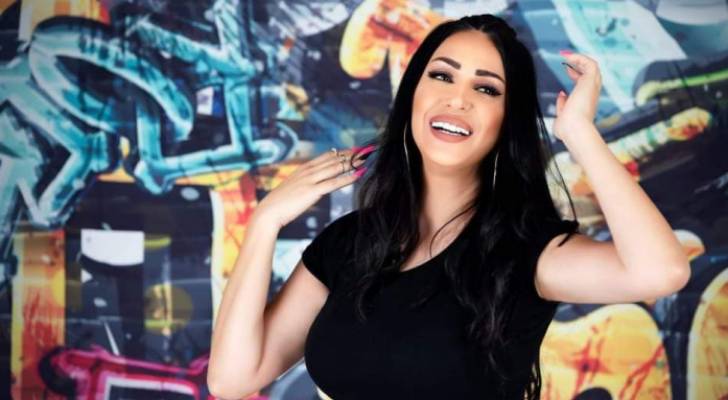 فنانة فلسطينية تطلق أغنية جديدة "متحفظة" .. فيديو