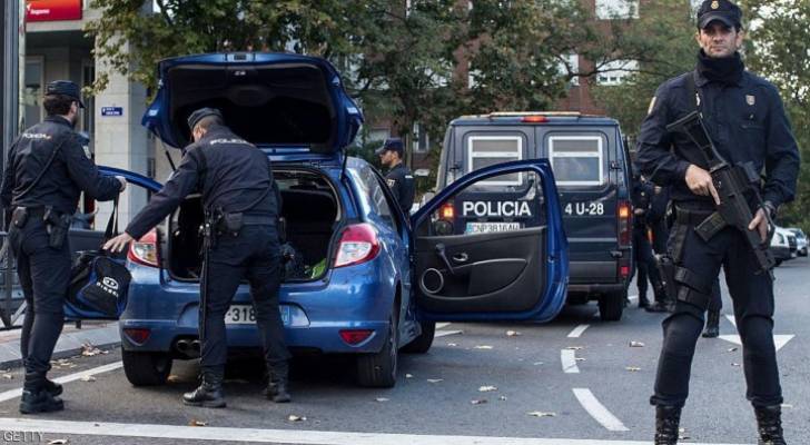الشرطة الإسبانية تضبط أكبر عصابة لتهريب المخدرات في مدريد