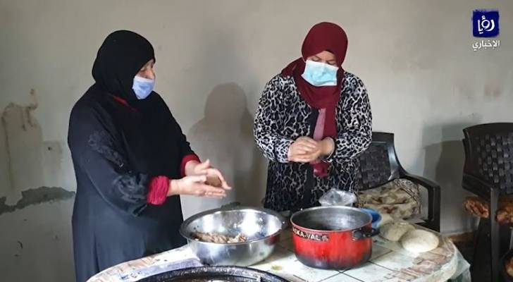 أردنيات يحولن الأزمات إلى فرص عبر مشروعهن "مطبخ فينا الخير" - فيديو