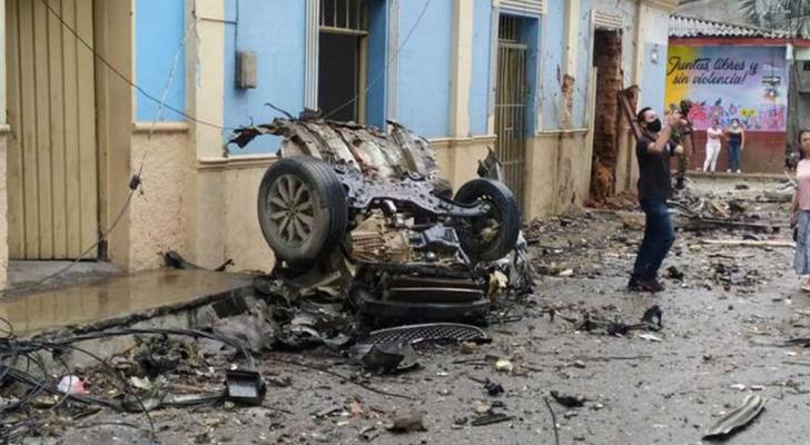 ٤٣ جريحا في انفجار سيارة مفخخة في كولومبيا