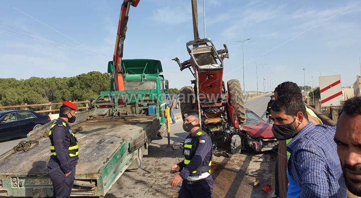 إصابات بحادث مروع على جسر ناعور.. فيديو وصور