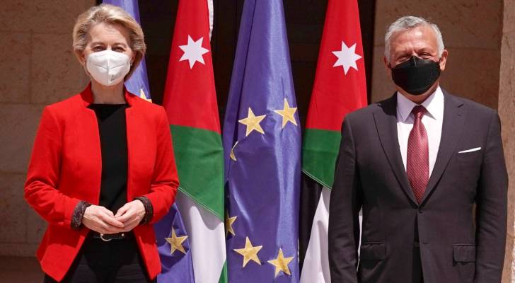 الملك يلتقي رئيسة المفوضية الأوروبية في عمّان