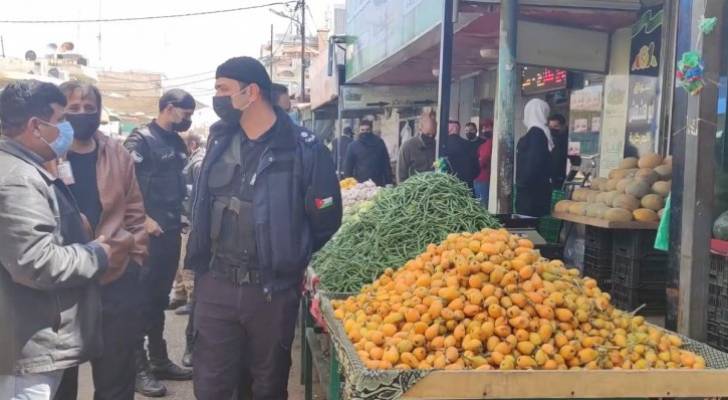 المفرق: نقل البسطات إلى شارعين بالوسط التجاري بعد إغلاقهما