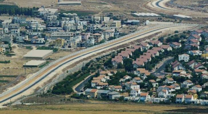 مستوطنة مقامة على أراضي الفلسطينيين في الضفة الغربية