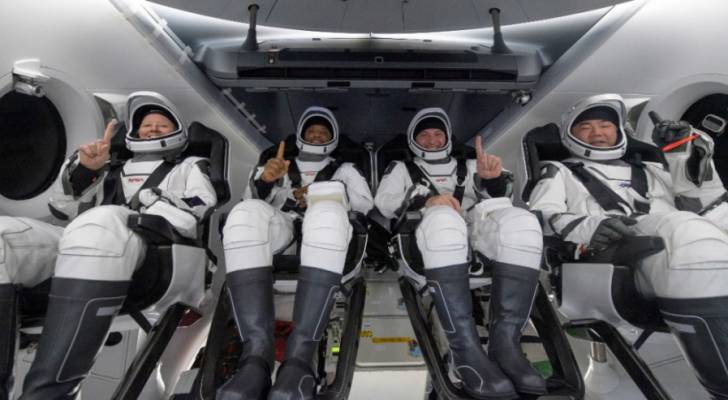 عودة ٤ رواد من محطة الفضاء الدولية إلى الأرض