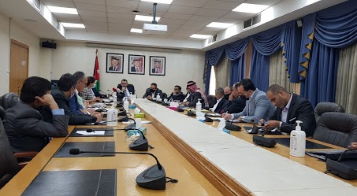 اجتماع لجنة الطاقة النيابية مع وزيرة الطاقة والثروة المعدنية هالة زواتي