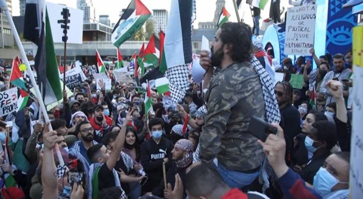 الآلاف يتظاهرون دعماً للفلسطينيين في عدد من المدن الكندية - فيديو