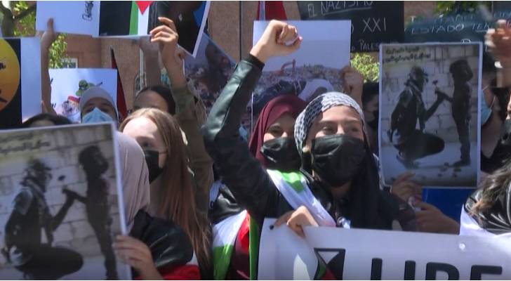 مظاهرات في إسبانيا للتضامن مع الشعب الفلسطيني وإنهاء الصداقة مع الاحتلال الاسرائيلي - فيديو