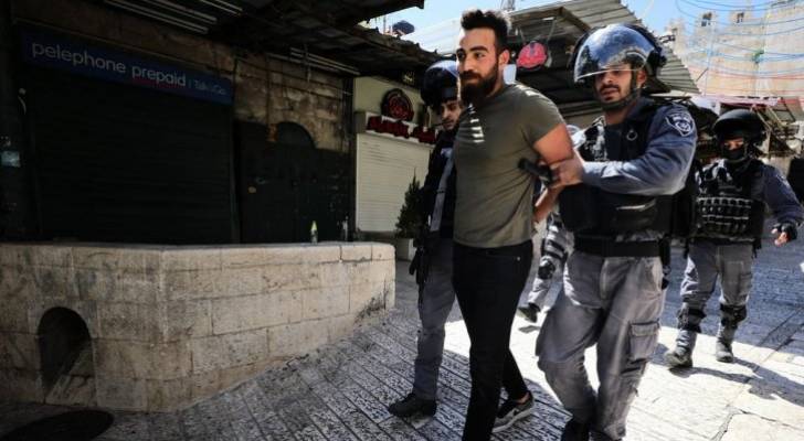 اعتقال أكثر من ١٨٠٠ فلسطيني منذ بدء المواجهات مع الاحتلال