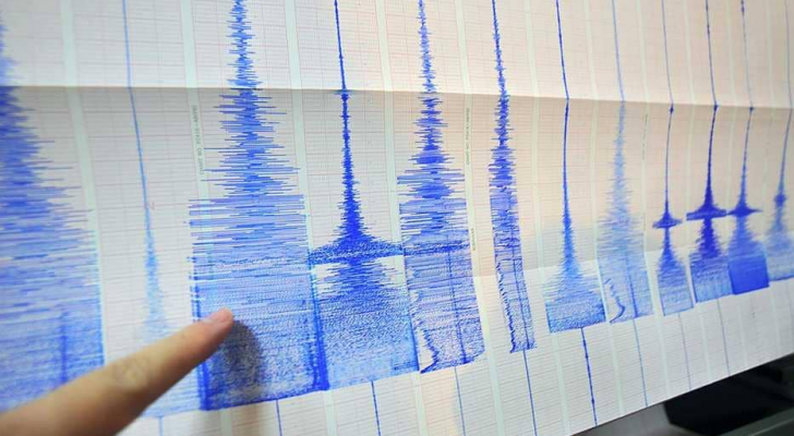 الزلزال سجل 7.4 درجات على مقياس ريختر